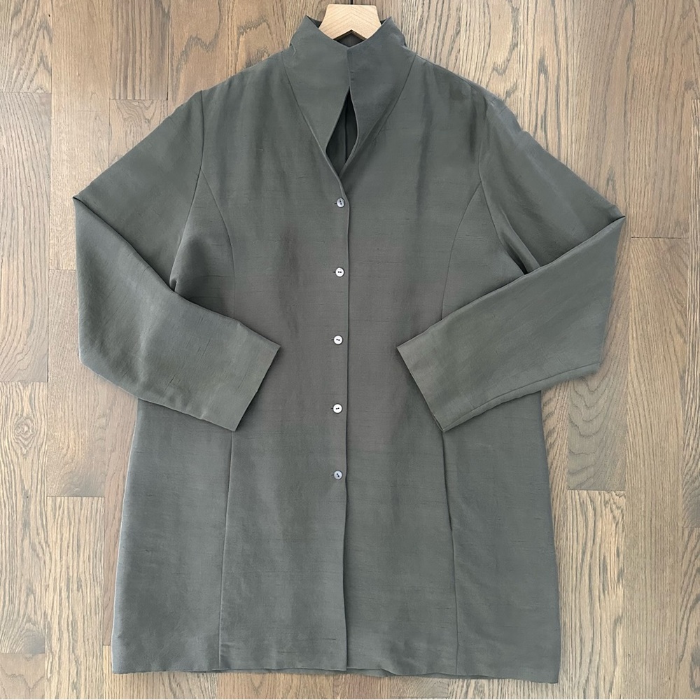 Eileen Fisher 100% Silk Long-Line Lightweight Blazer Jacket in Fawn Grey Large